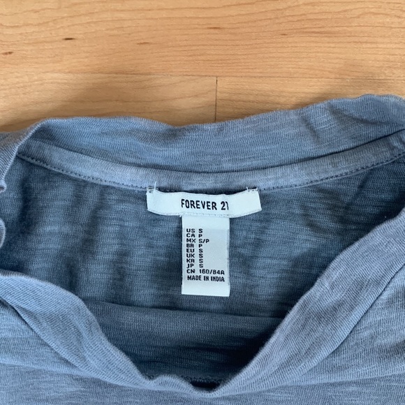 Forever 21 cold shoulder t-shirt - Picture 2 of 2